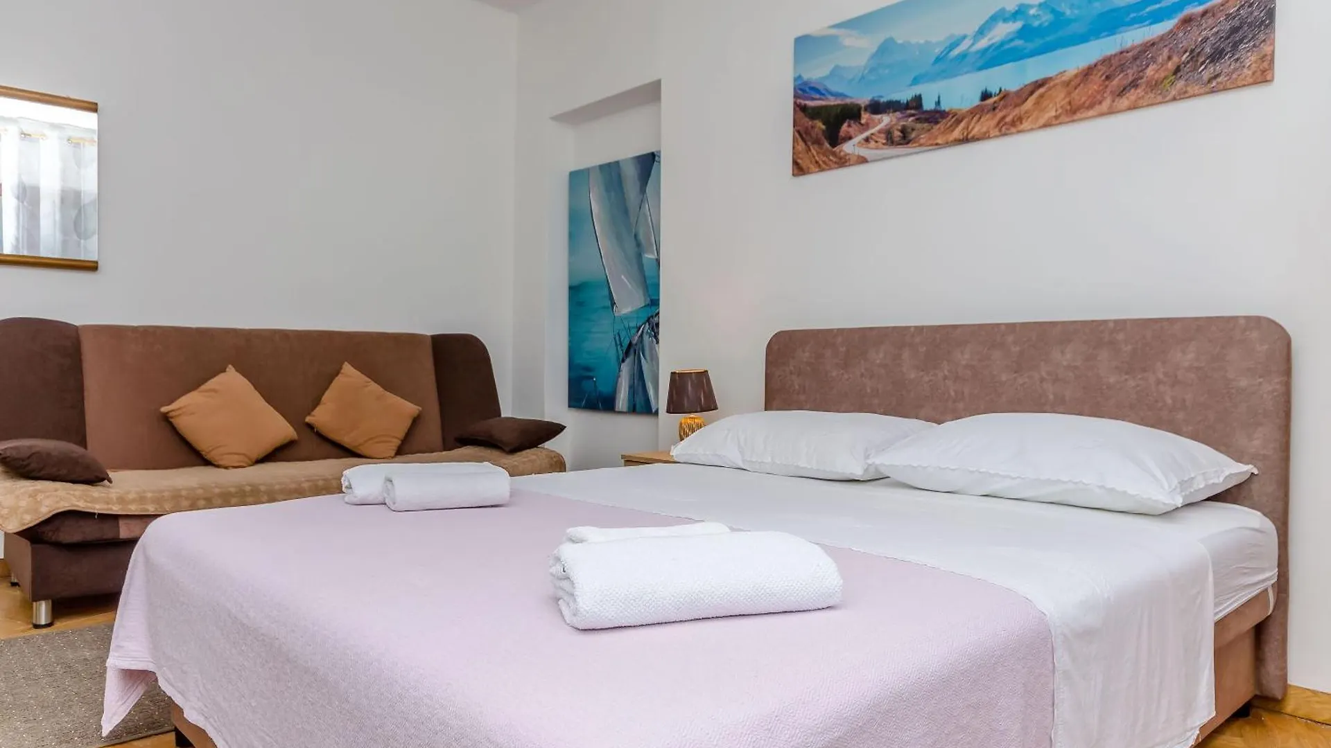 Apartments Tabak Trogir 0*,